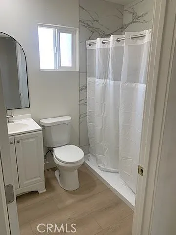 4 bed, 2500 sqft, $5,500 — Photo 2