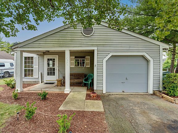 3rd image of 1291 Glenboro Way
