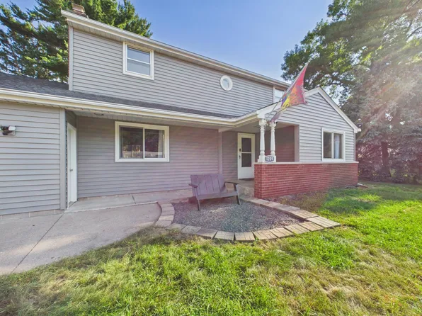 1209 Pine St W, Stillwater, MN 55082