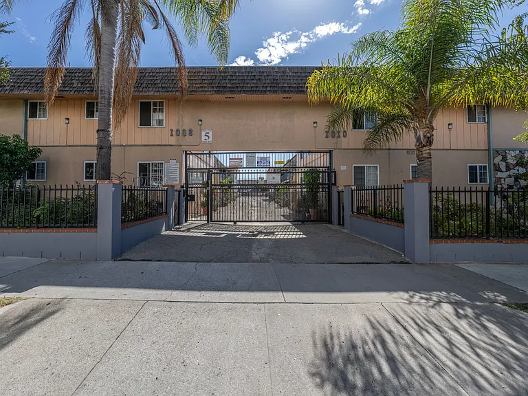 1008 S. Flower Street — Photo 2