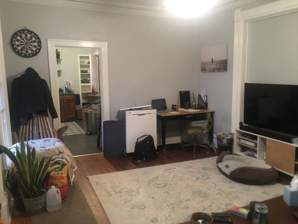 1st image of 831 Fairmount St SE #1