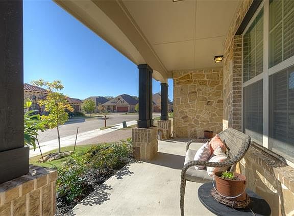 4th image of 2905 Montebello Dr