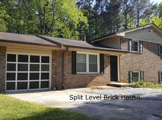 2498 Burton Cir, Morrow, GA