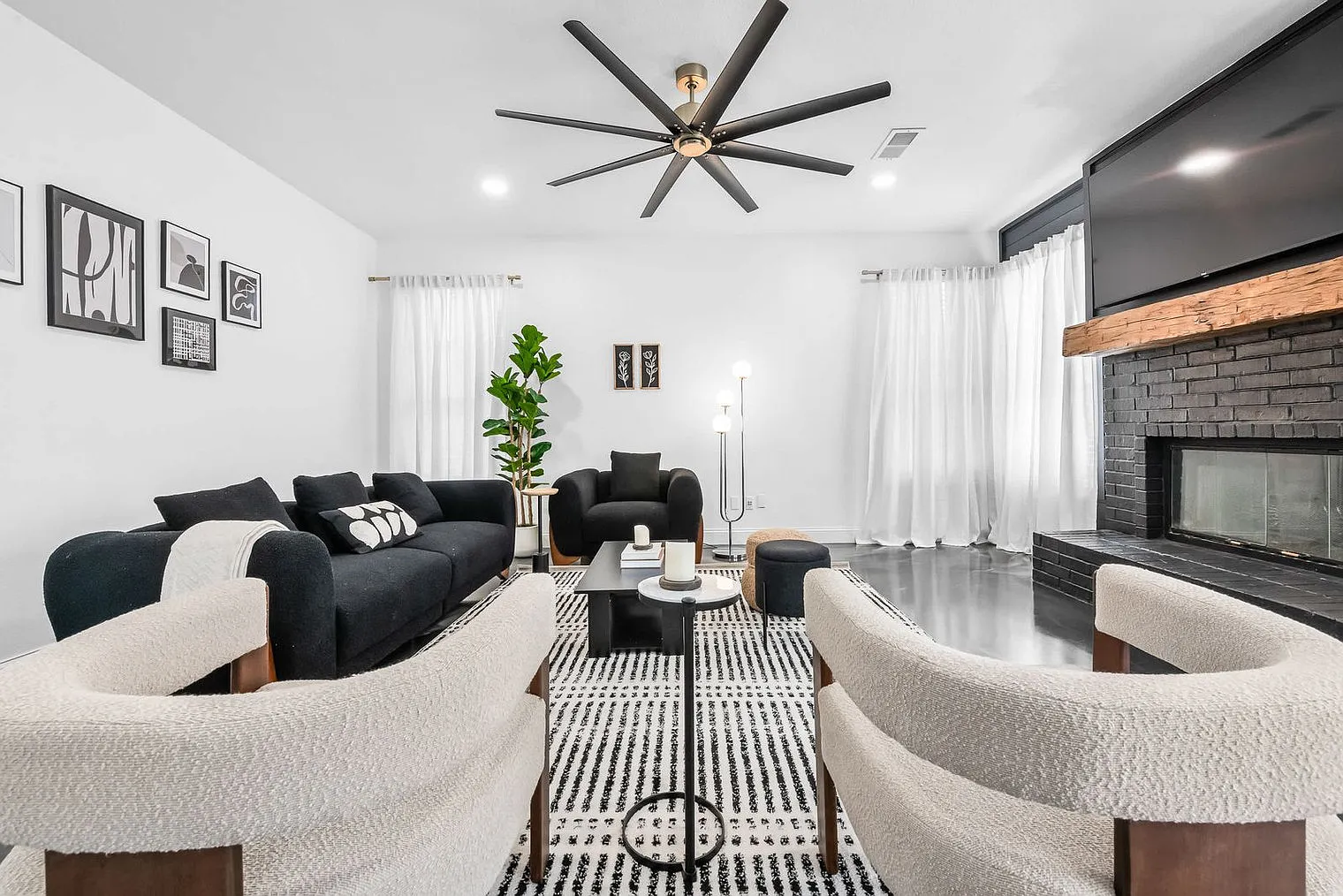 5 bed, 2.0 bath, 2734 sqft, $10,500 — Photo 3