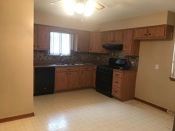 3rd image of 5629 Kenton Ave