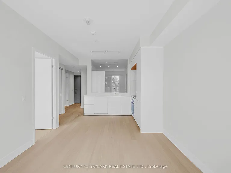 322 Dupont St #206 — Photo 9