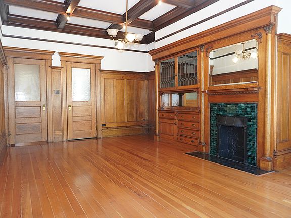 2nd image of 1638 Haight St APT A
