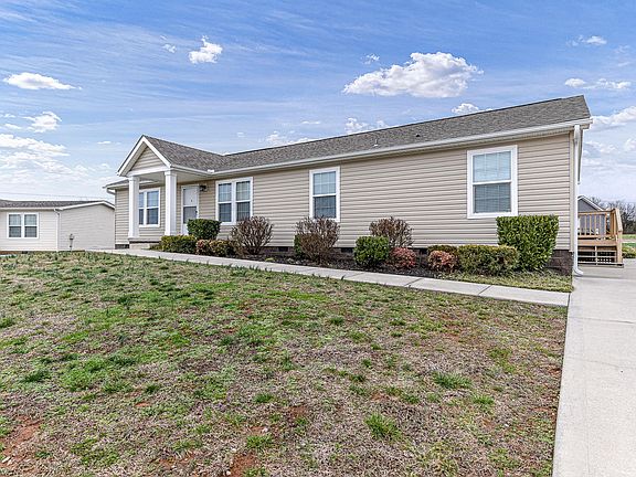 2nd image of 103 Holly Grove Ln