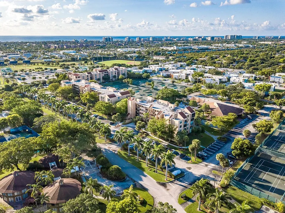 500 Egret Cir #8308