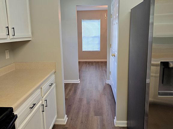 Kitchen 4 and Throughway