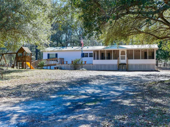 238 Battlefield Dr, Eutawville, SC 29048