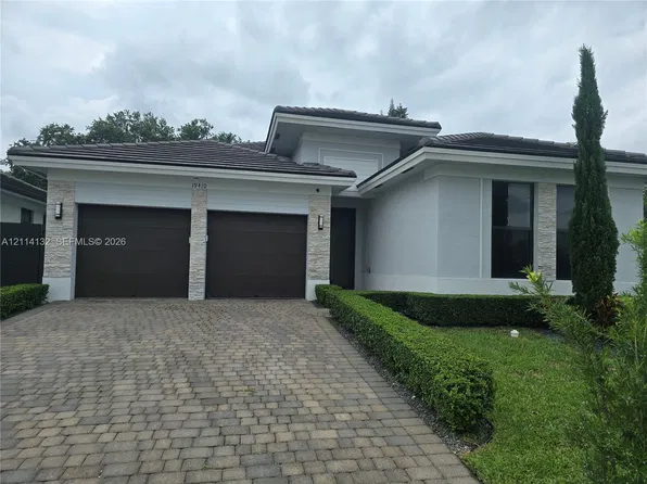 19410 SW 124th Ct, Miami, FL 33177