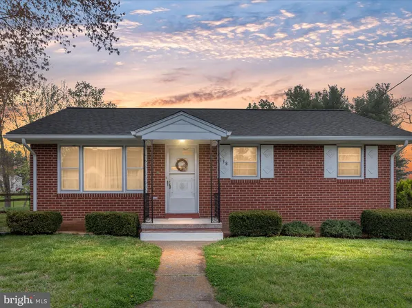 138 Shannon Ave, Mount Jackson, VA 22842