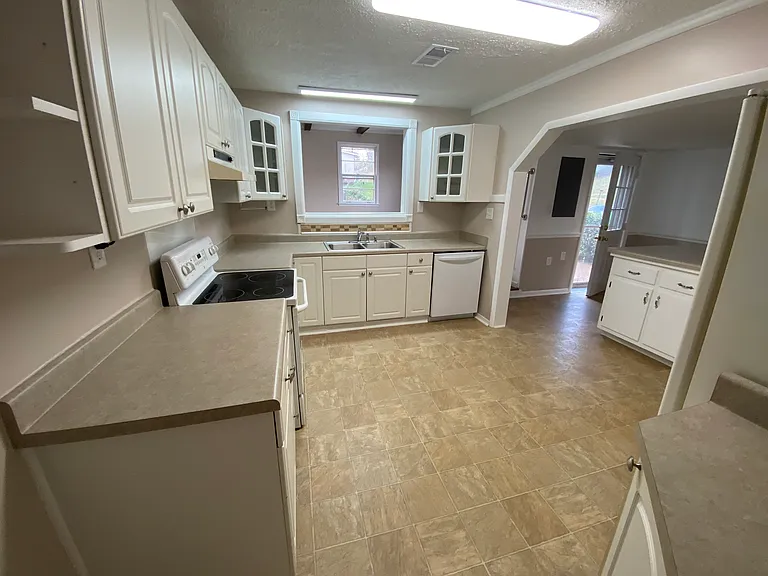 10290 Highway 109 N — Photo 5
