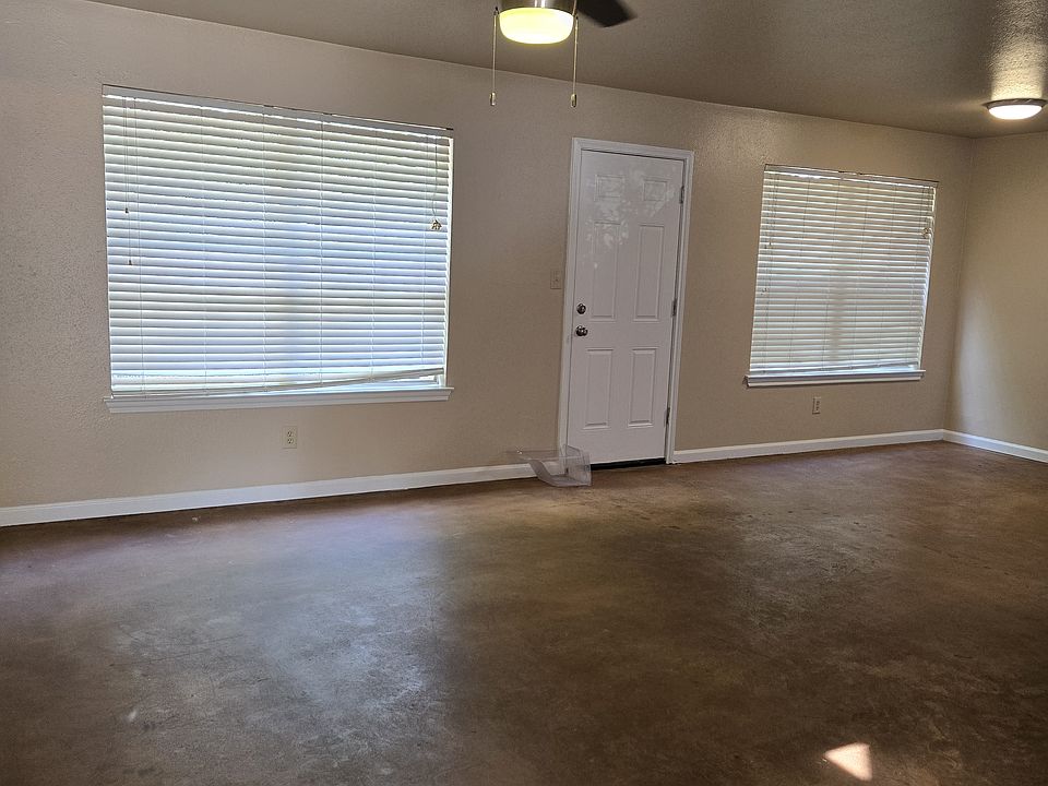 Living/ Dinning room