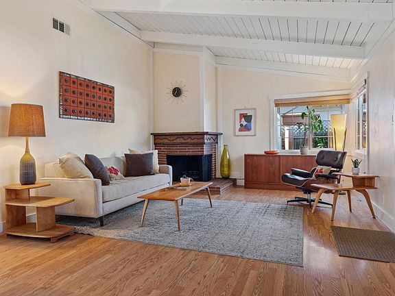 4th image of 2331 Eva Street