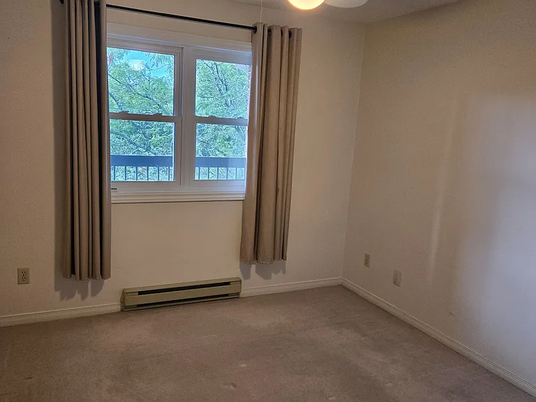 21 Liston Ave #404 — Photo 9