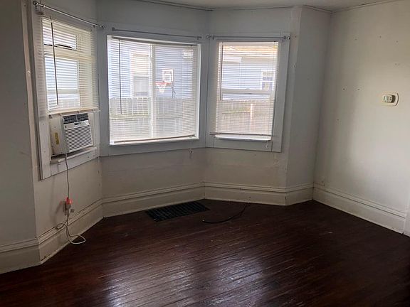 3rd image of 518 S 12th St