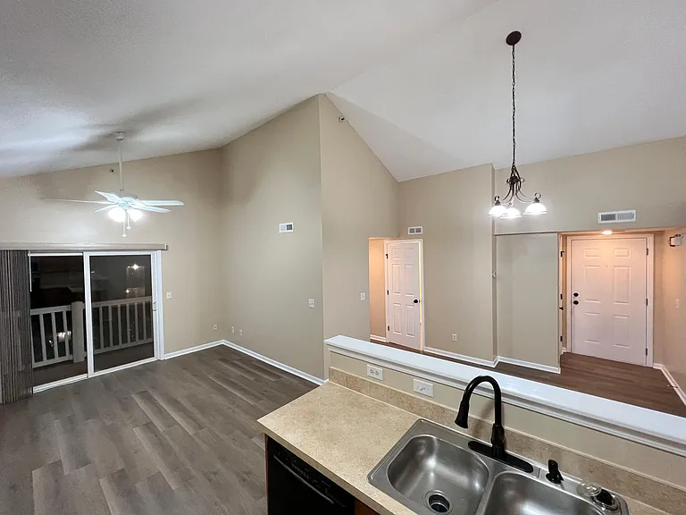 5600 NE 80th Ter #3B — Photo 6