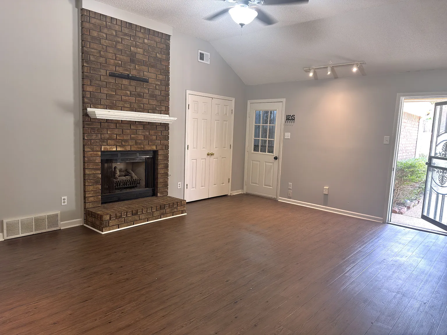2806 Maryland Circle East - 1 — Photo 4