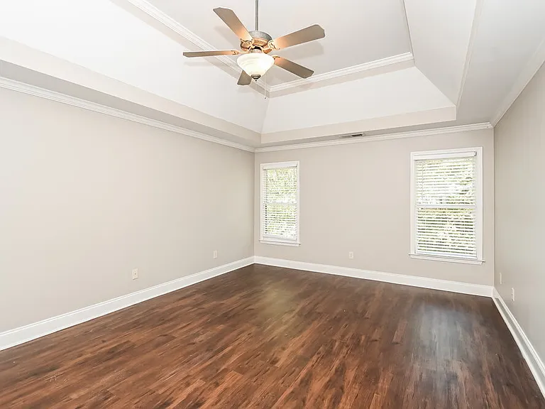 717 Midway Ave — Photo 12