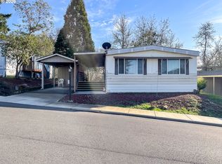 37 NE Mary Ann Ln, Roseburg, OR 97470