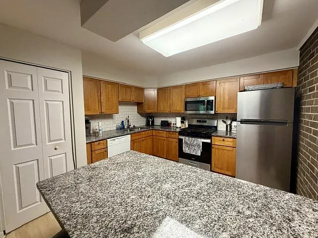 238 E Bailey Rd — Photo 2