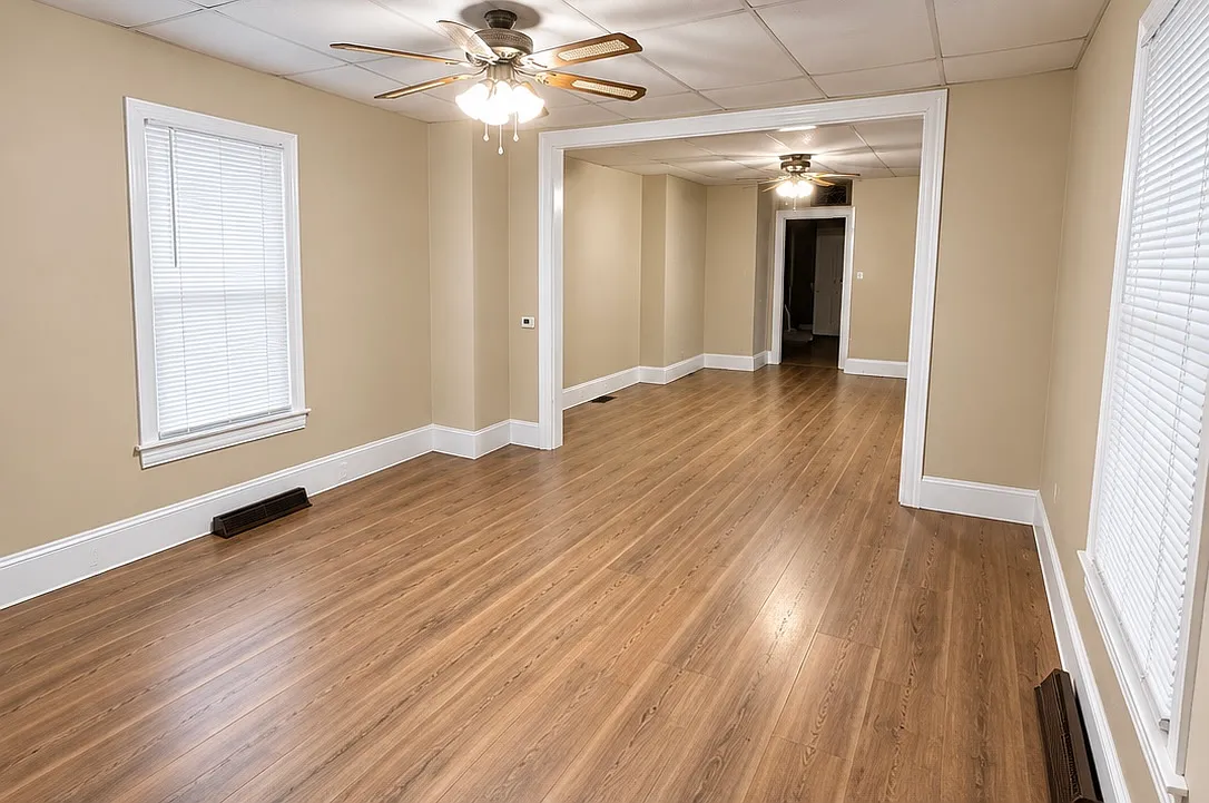 3 bed, 1440 sqft, $2,300 — Photo 3