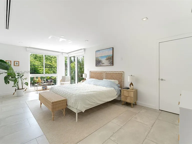 2908 Virginia St #2908 — Photo 16