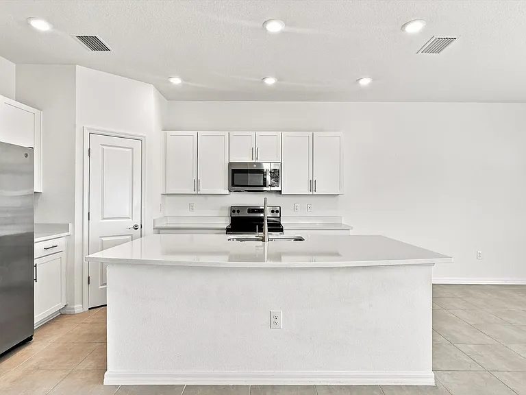 5739 Archipelago St — Photo 15