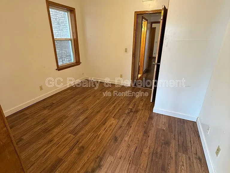 6124 S Whipple St #1 — Photo 8