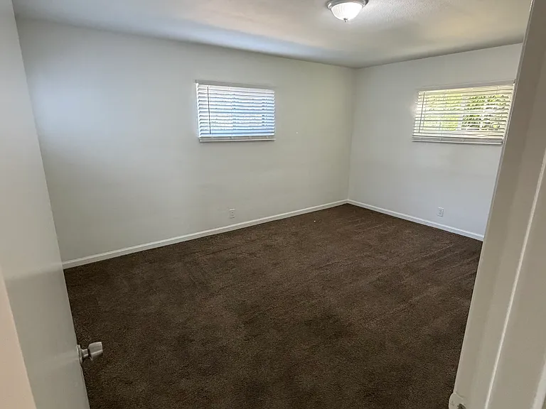 2616 Crestmoore Pl #2616 — Photo 10