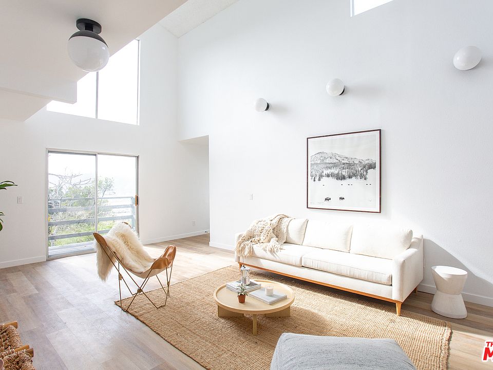 1st image of 2235 Carlyle Pl