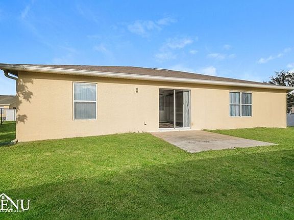 2nd image of 1921 Manatee Dr