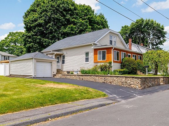 3rd image of 11 Everett Ave