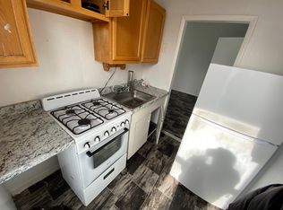 1084 38th St #3, Brooklyn, NY 11219