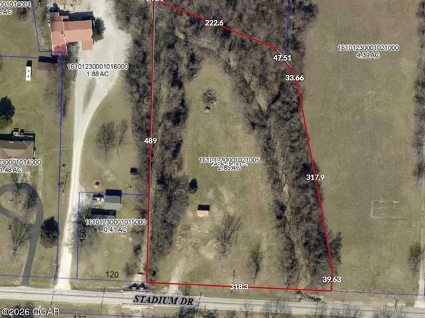 1751 Stadium Dr, Webb City, MO 64870