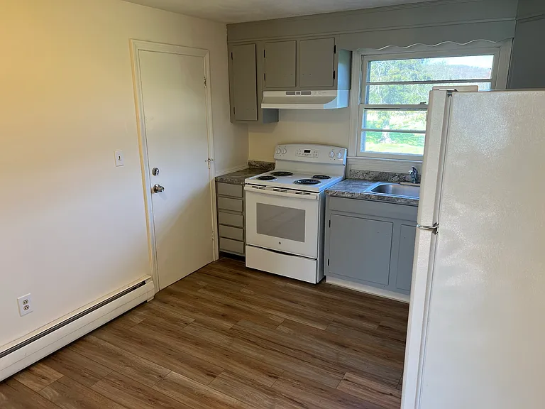 400 Portsmouth Ave #1 — Photo 8