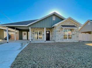 1405 3rd St, Kerrville, TX 78028
