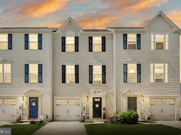 53 S Center St, Hanover, PA 17331