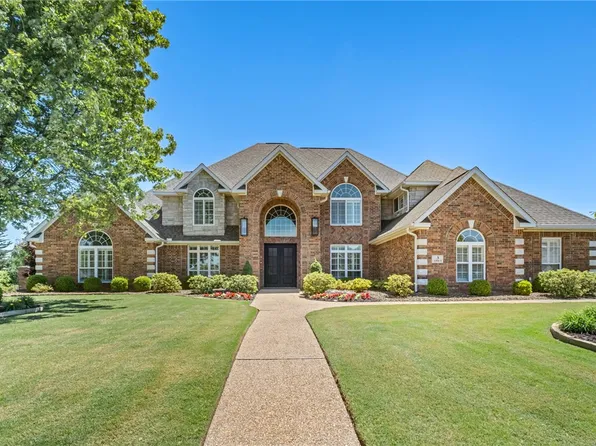 3 S Sherwood Dr, Rogers, AR 72758