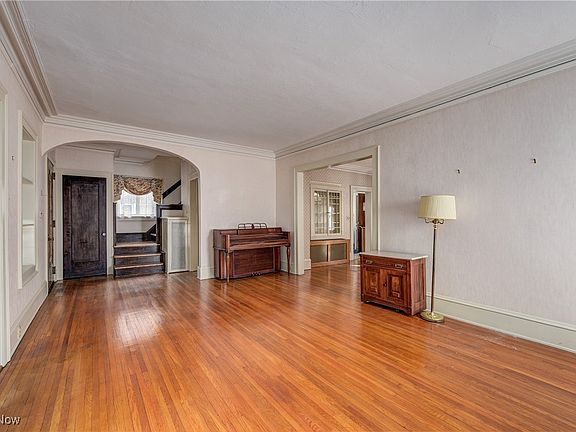 4th image of 2165 Arthur Ave