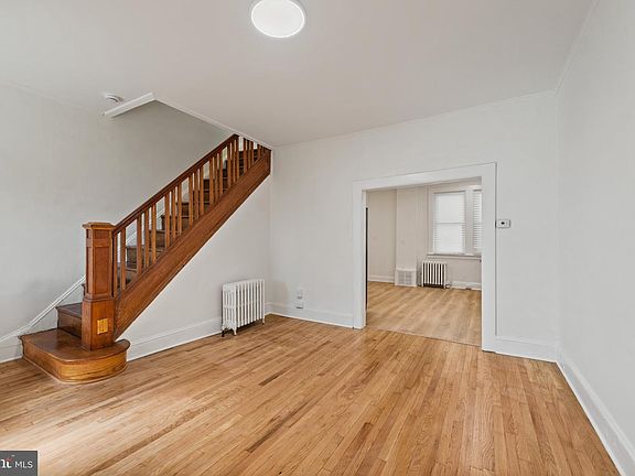 4th image of 538 Hurley Ave