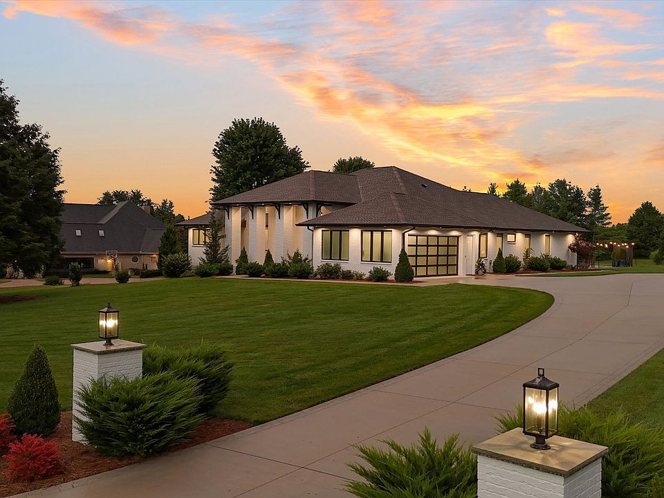 1st image of 125 Cedar Ridge Ln