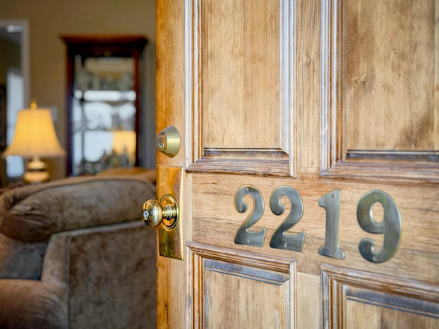 3 bed, 2.0 bath, 2271 sqft, $2,200 — Photo 3
