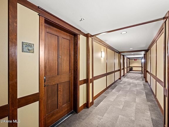 4th image of 2050 N Main St APT 202