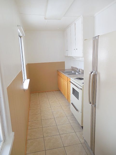 2nd image of 2103 1/2 8th Ave N