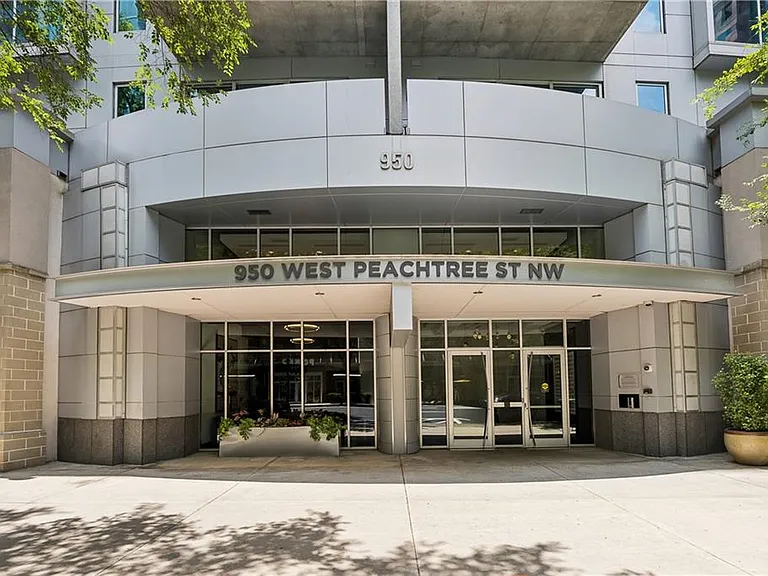 950 W Peachtree St NW #1413 — Photo 22