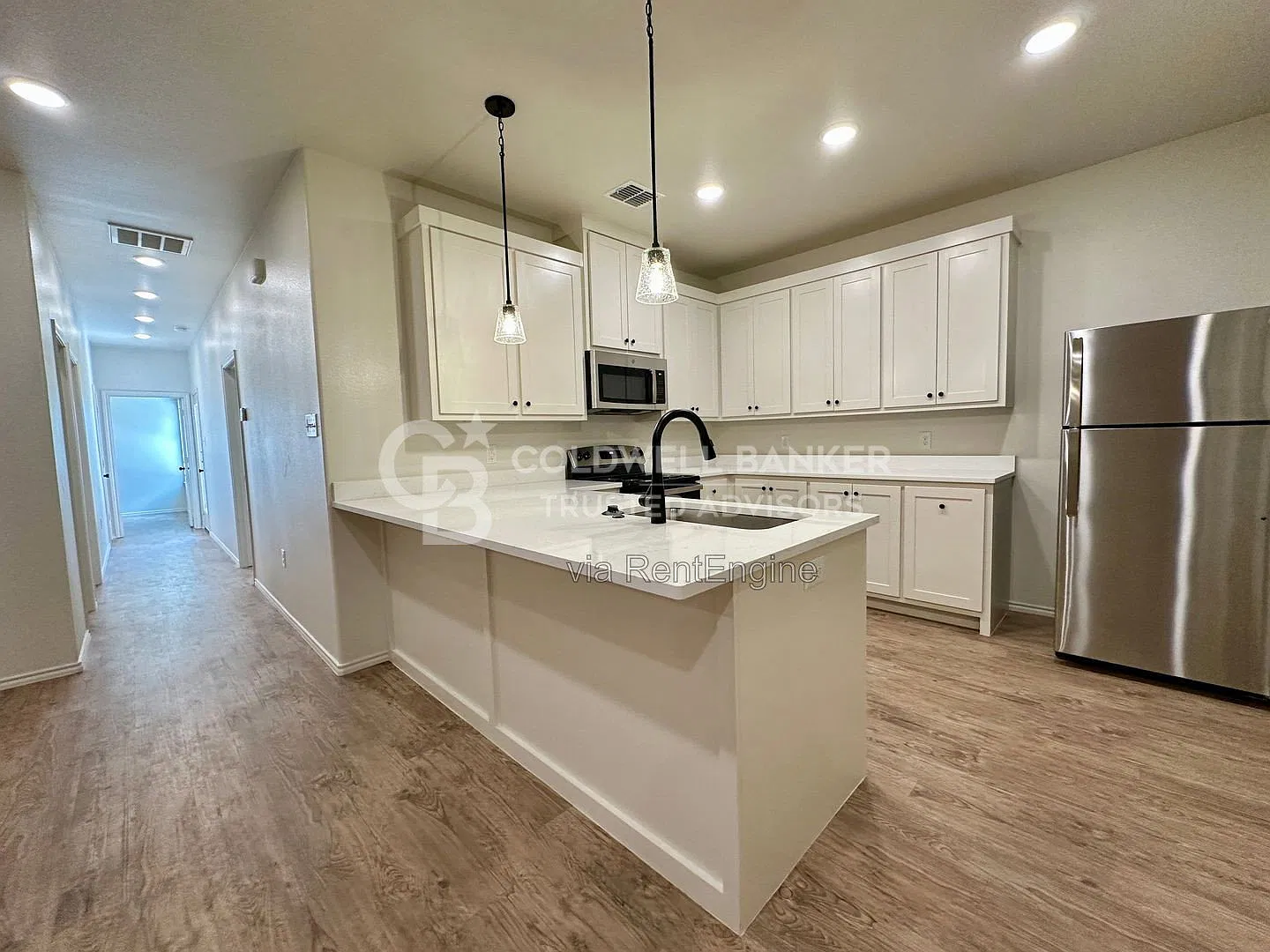 3 bed, 2.0 bath, $1,600 — Photo 4
