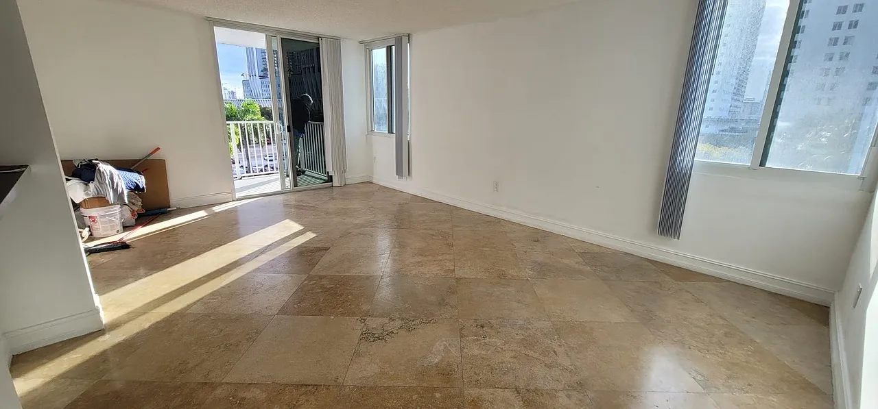 2 bed, 914 sqft, $2,795 — Photo 4